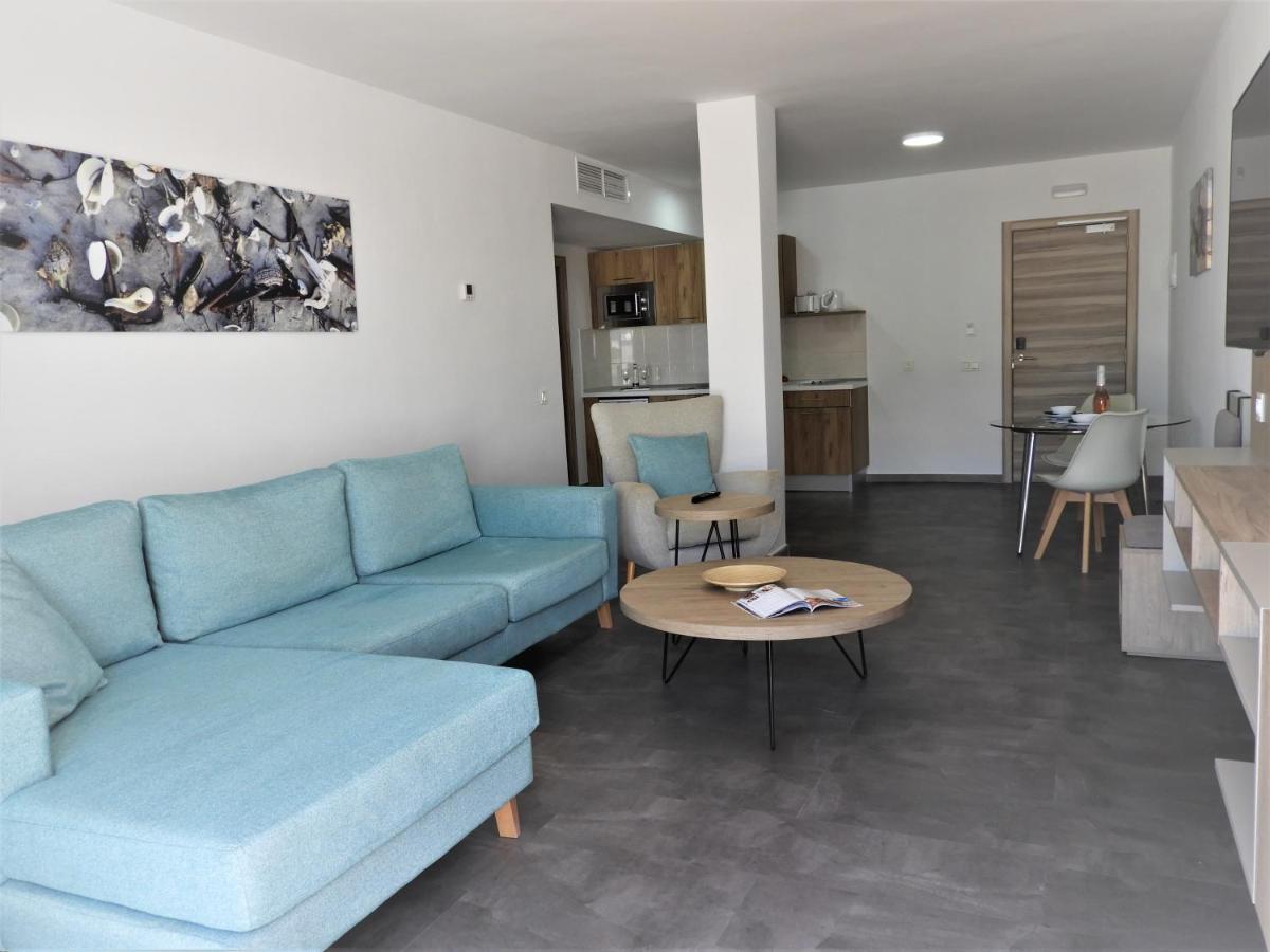 קוסטה טגוויסה Apartamentos Santa Rosa מראה חיצוני תמונה